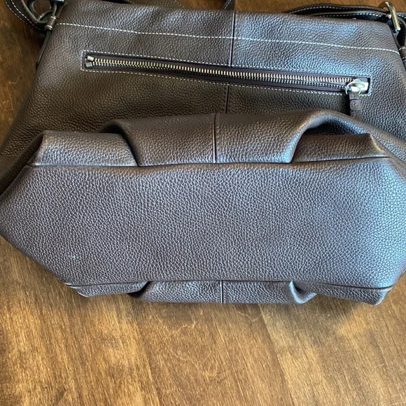 Coach Leather Bag with Adjustable Strap - Picture 12 of 13